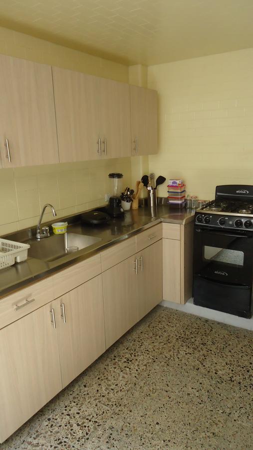 Iris Hostel ميديلين المظهر الخارجي الصورة