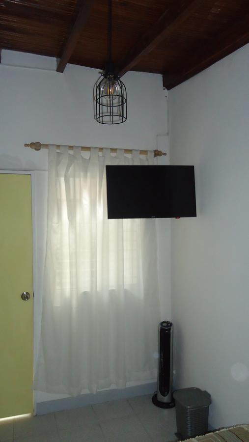 Iris Hostel ميديلين المظهر الخارجي الصورة