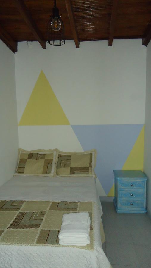 Iris Hostel ميديلين المظهر الخارجي الصورة
