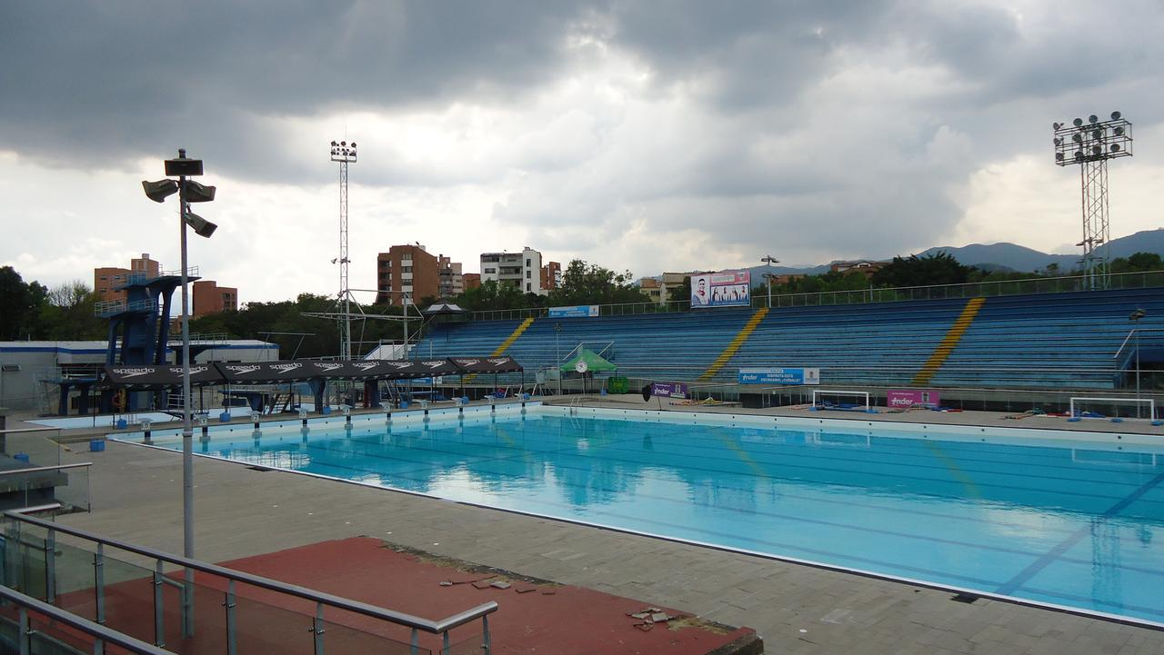 Iris Hostel ميديلين المظهر الخارجي الصورة